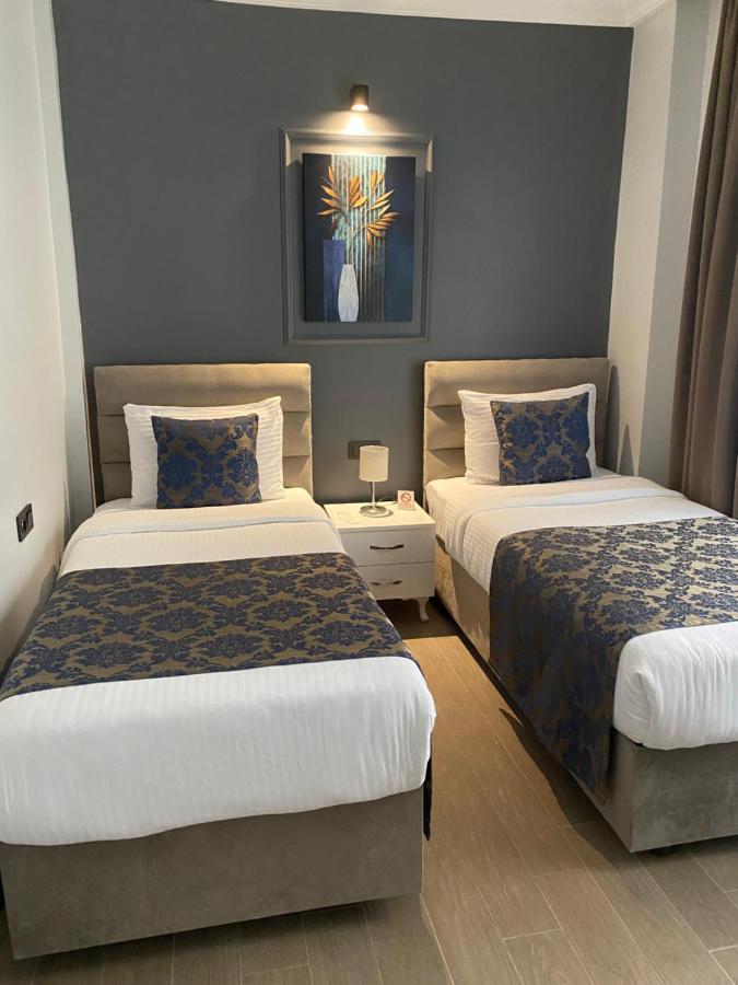 12 Rooms Hotel Koseilyas Zewnętrze zdjęcie